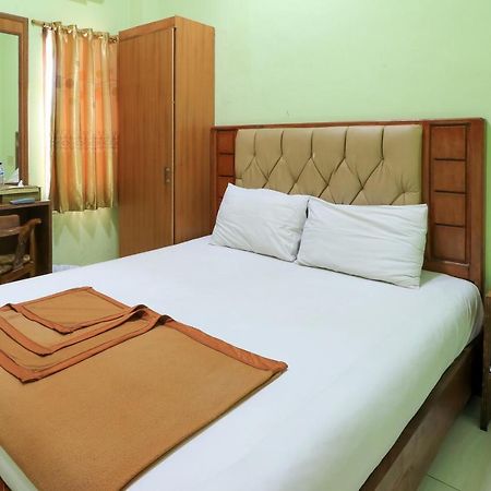 Hotel Prisma Sidoarjo Bagian luar foto