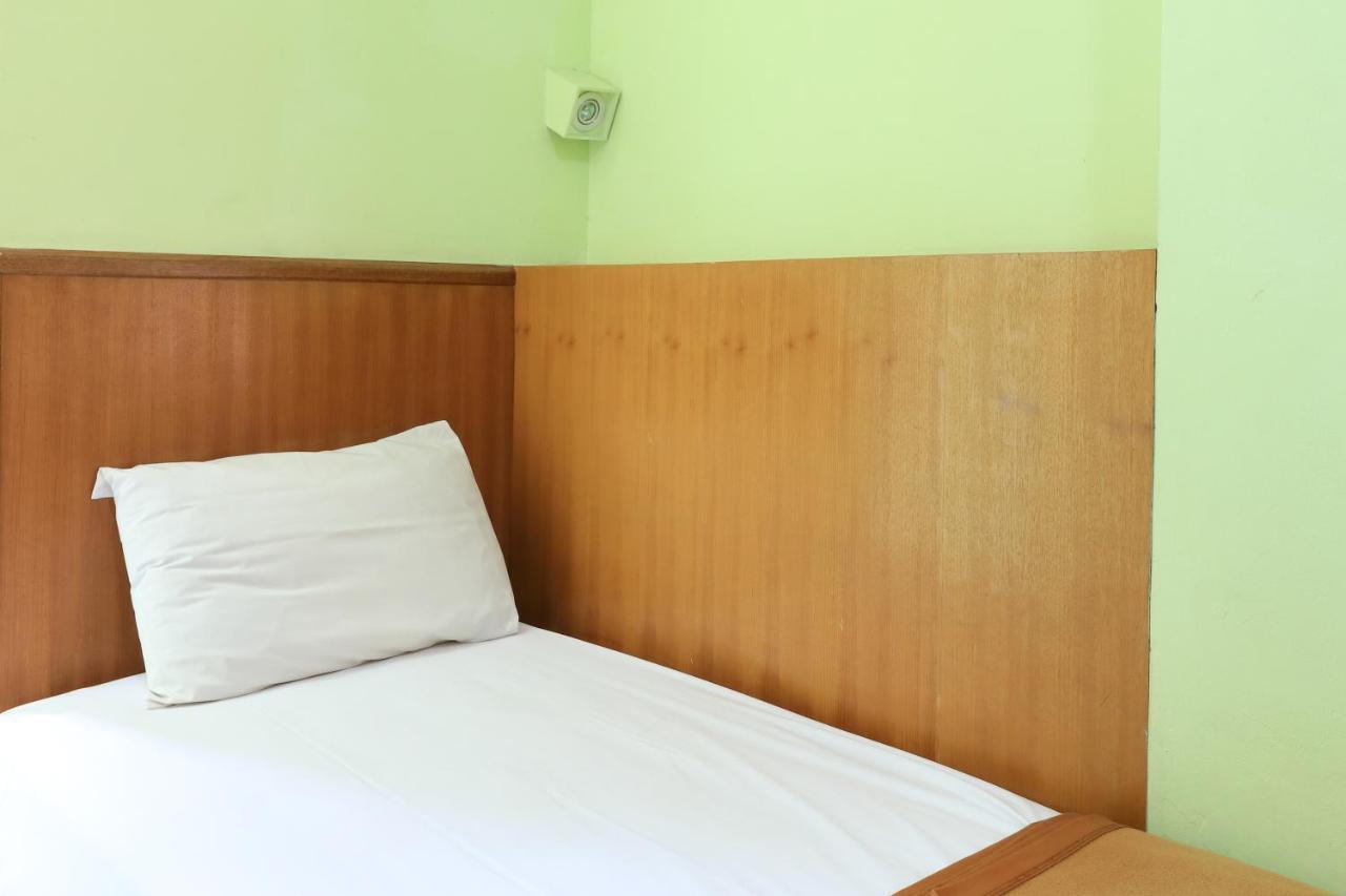 Hotel Prisma Sidoarjo Bagian luar foto