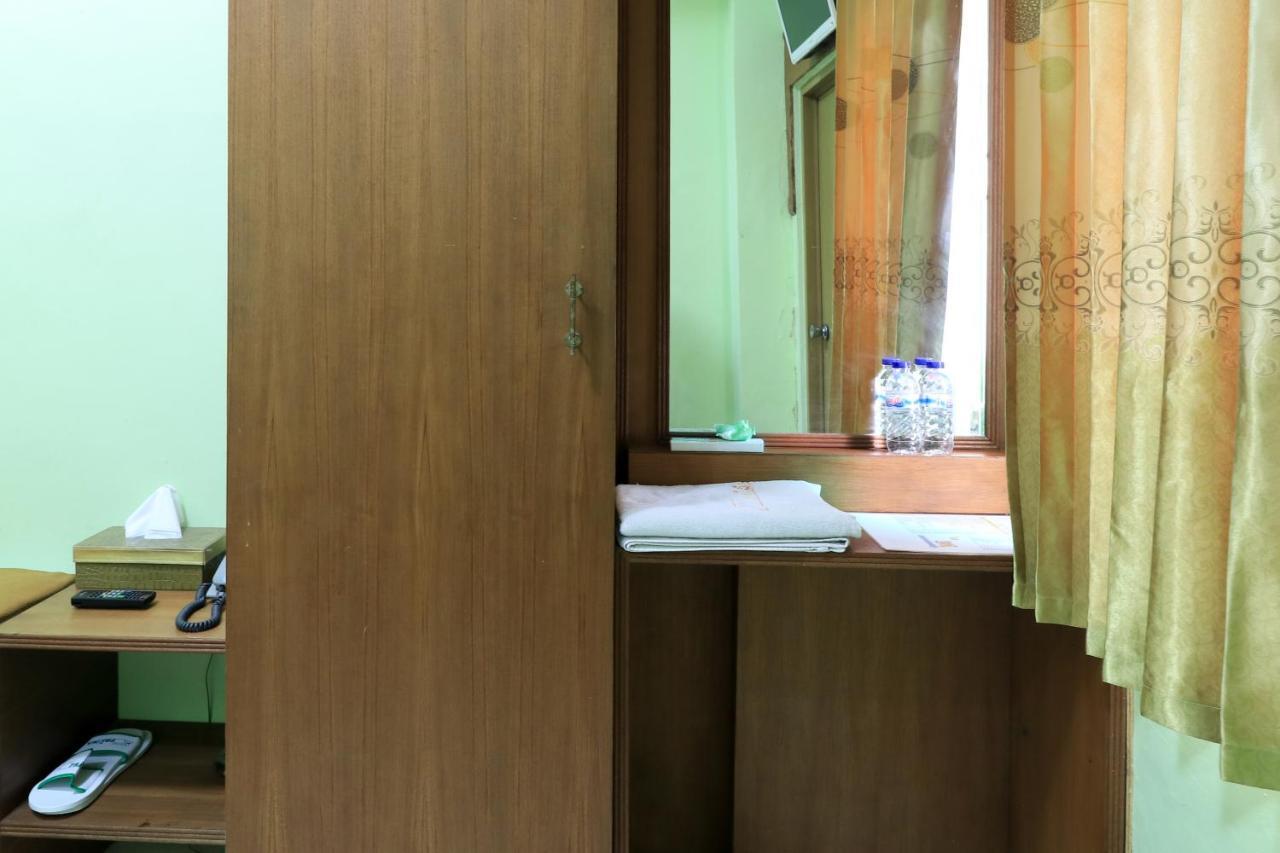Hotel Prisma Sidoarjo Bagian luar foto