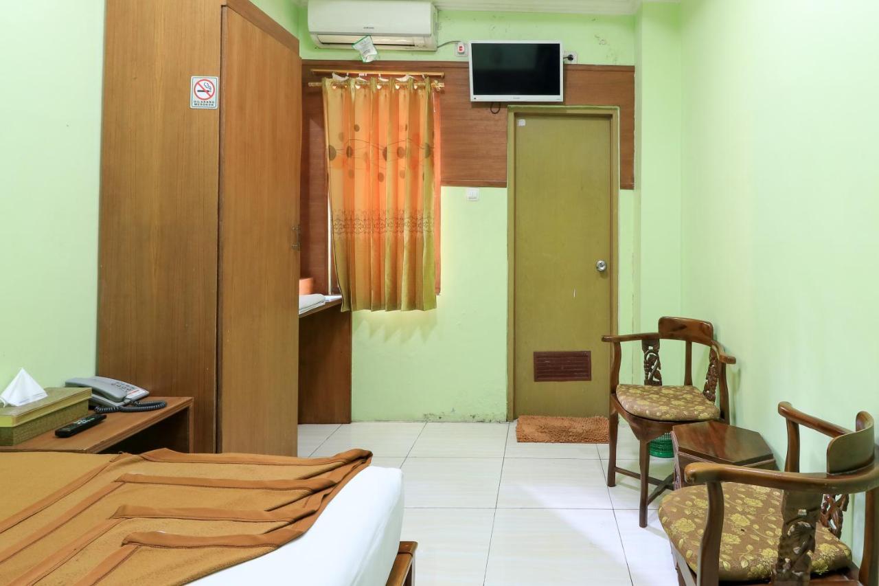 Hotel Prisma Sidoarjo Bagian luar foto
